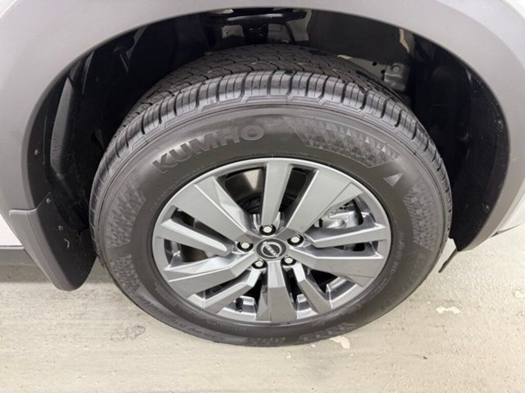 New 2025 Nissan Pathfinder SV SUV