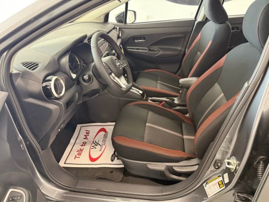 New 2025 Nissan Versa 1.6 SR Sedan