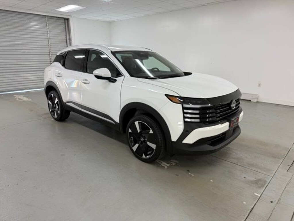 New 2025 Nissan Kicks SR SUV