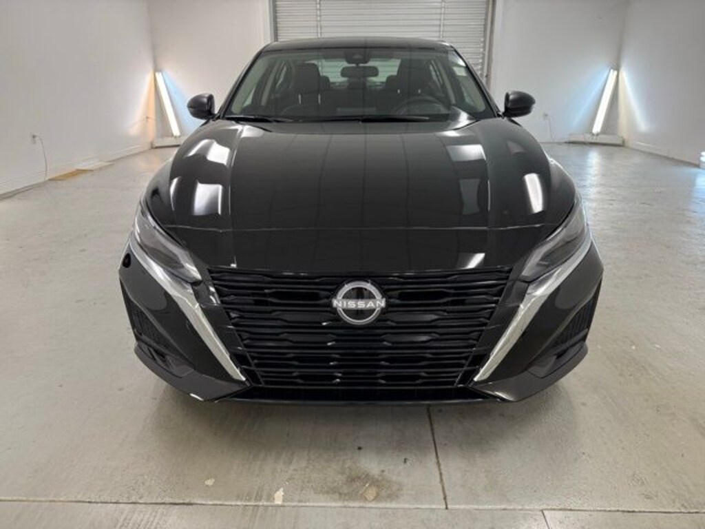 New 2025 Nissan Altima SV Sedan