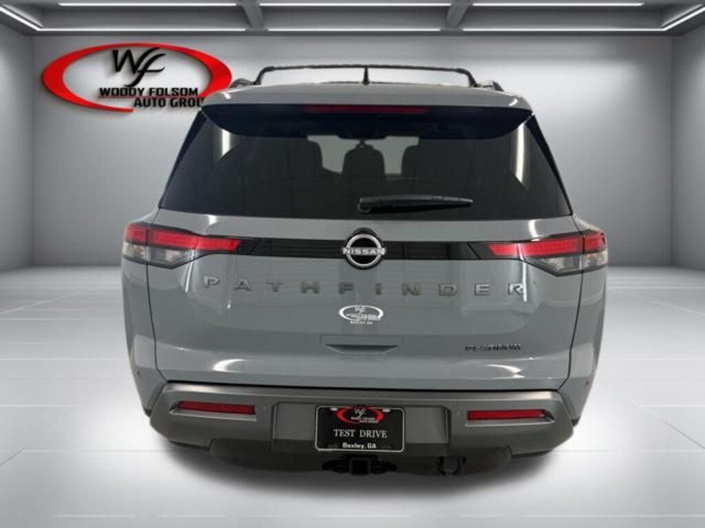 New 2026 Nissan Pathfinder Platinum SUV