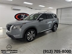 2025 Nissan Pathfinder Platinum SUV