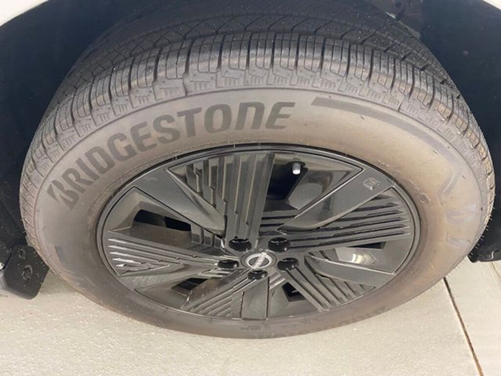 New 2025 Nissan Murano SV SUV