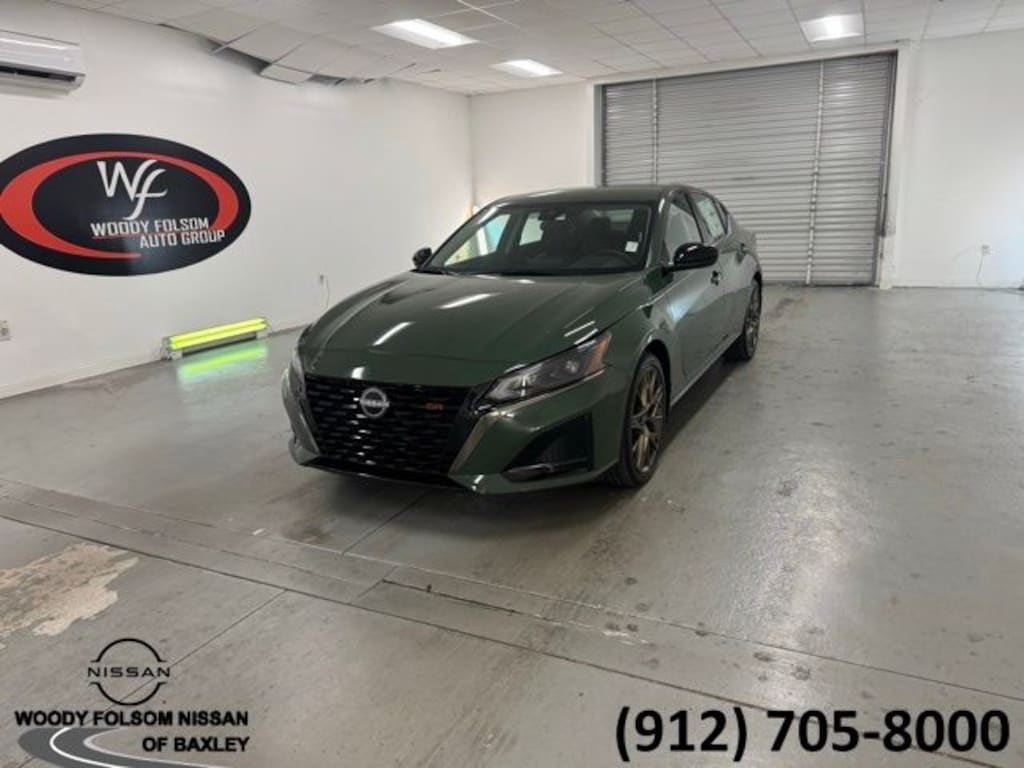 New 2025 Nissan Altima SR Sedan