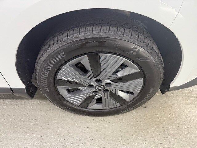 2025 Nissan Murano SL photo 3