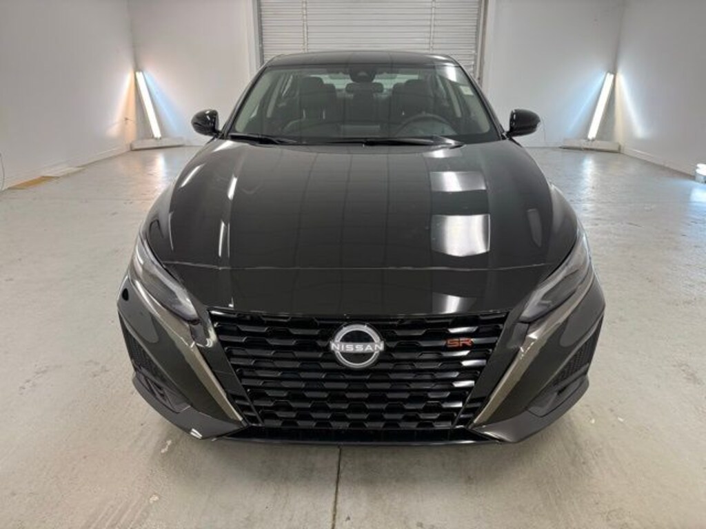 New 2025 Nissan Altima SR Sedan