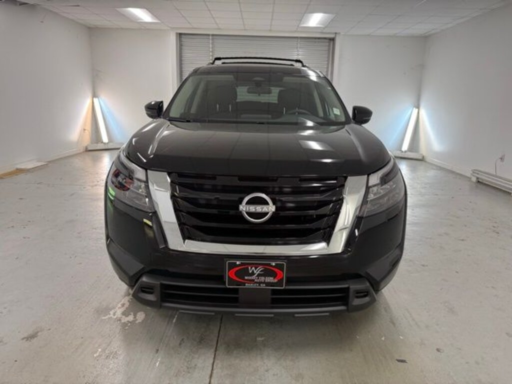 New 2025 Nissan Pathfinder SV SUV
