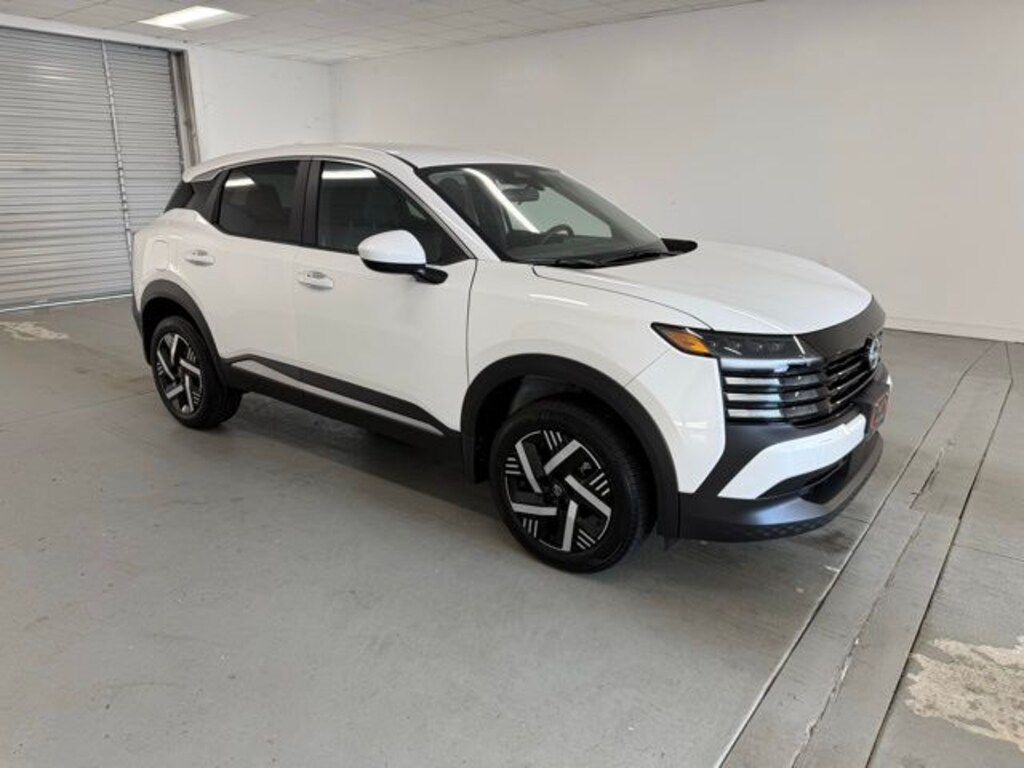 New 2025 Nissan Kicks SV SUV