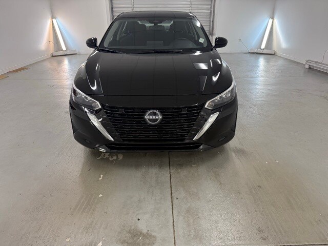 2025 Nissan Sentra SV photo 2