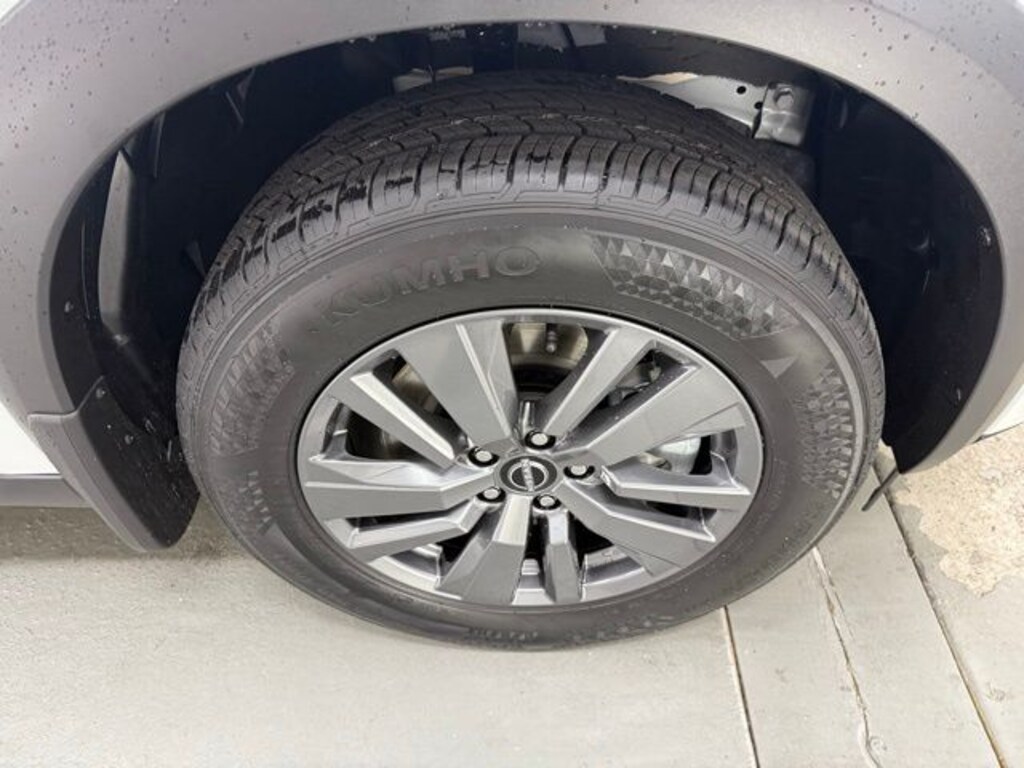 New 2025 Nissan Pathfinder SV SUV