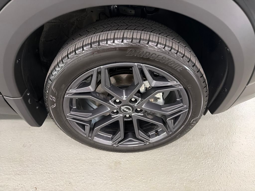 Used 2026 Nissan Kicks SR SUV