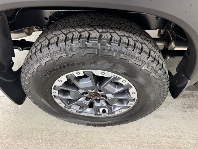 2026 Nissan Frontier Crew Cab PRO-4X photo 2