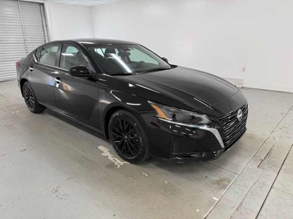 New 2025 Nissan Altima SV Sedan