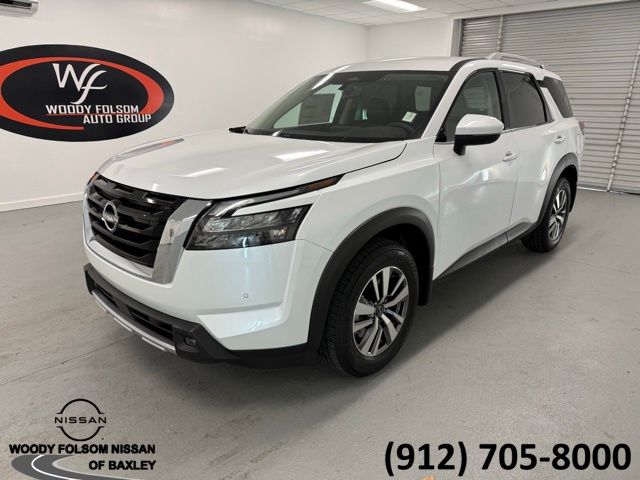 2025 Nissan Pathfinder SL's photo