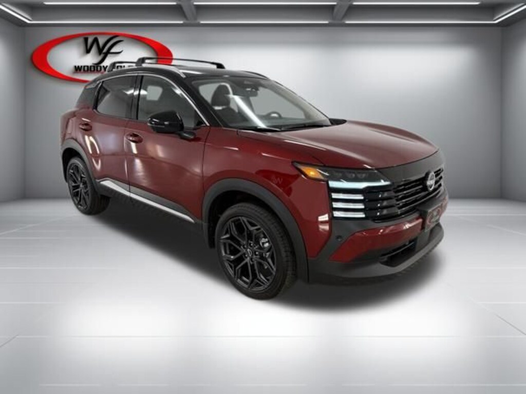 New 2025 Nissan Kicks SR SUV