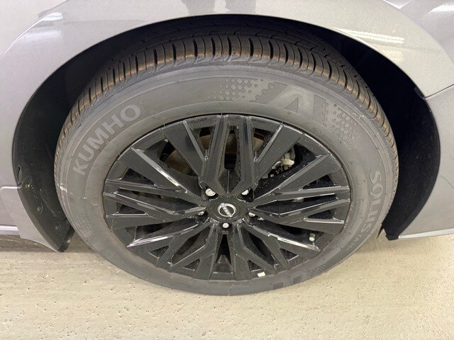 2025 Nissan Altima SV photo 4