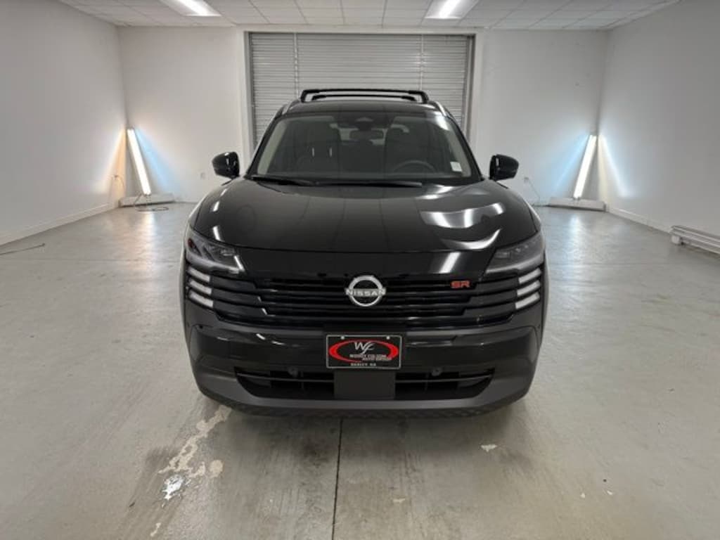 New 2025 Nissan Kicks SR SUV