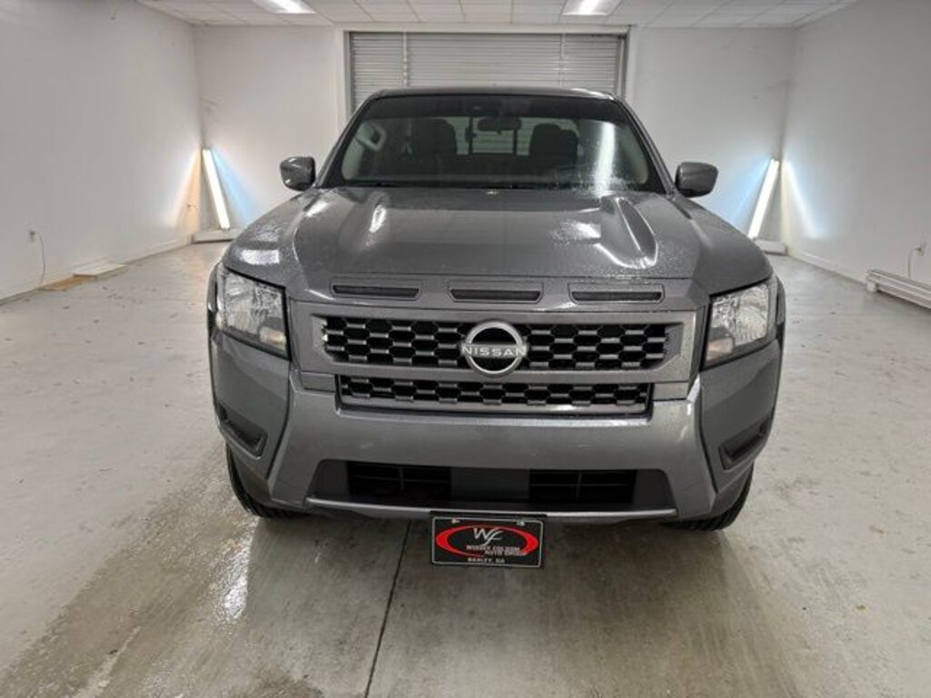 Used 2025 Nissan Frontier SV Truck Crew Cab