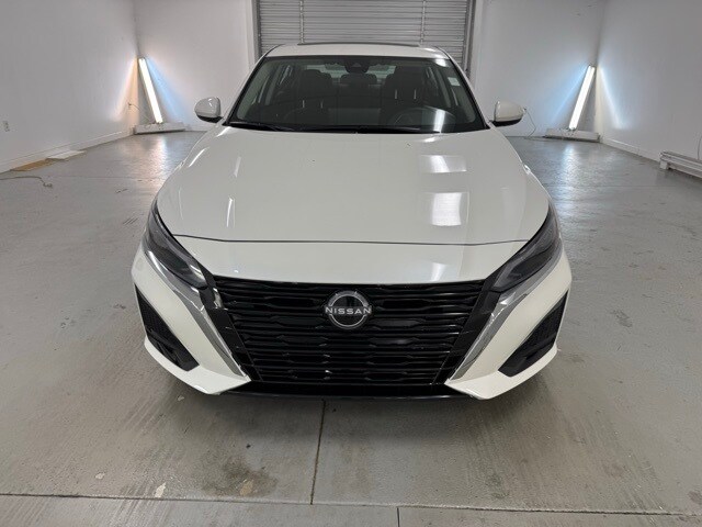 2025 Nissan Altima SV Special Edition photo 2