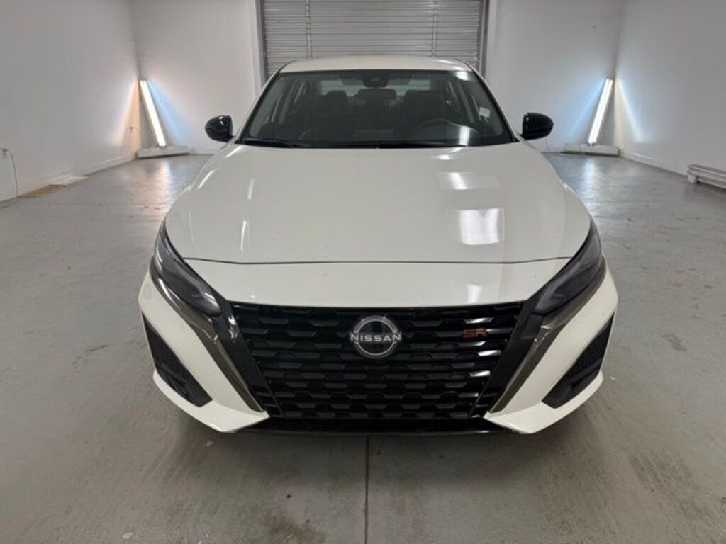 New 2025 Nissan Altima SR Sedan