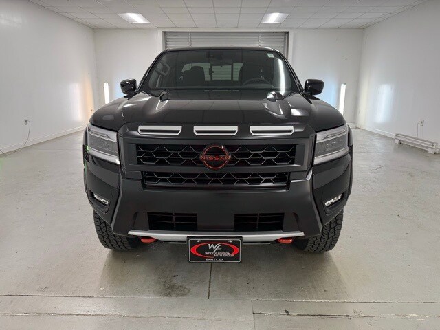 2025 Nissan Frontier Crew Cab PRO-4X photo 2