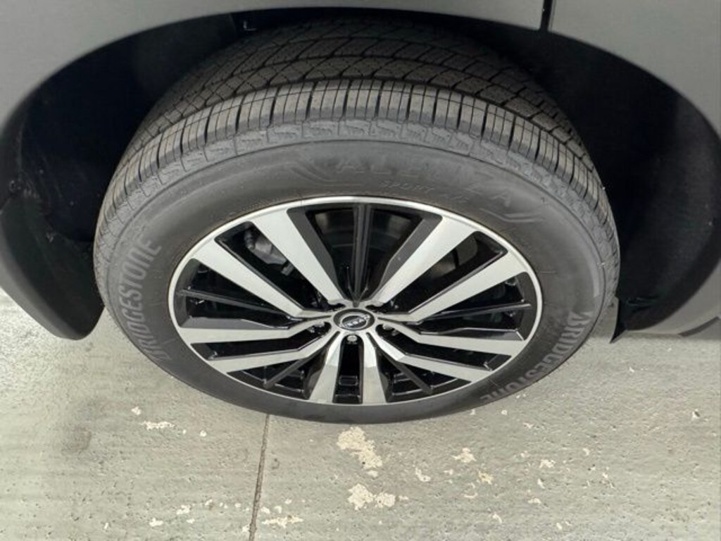 New 2025 Nissan Pathfinder Platinum SUV