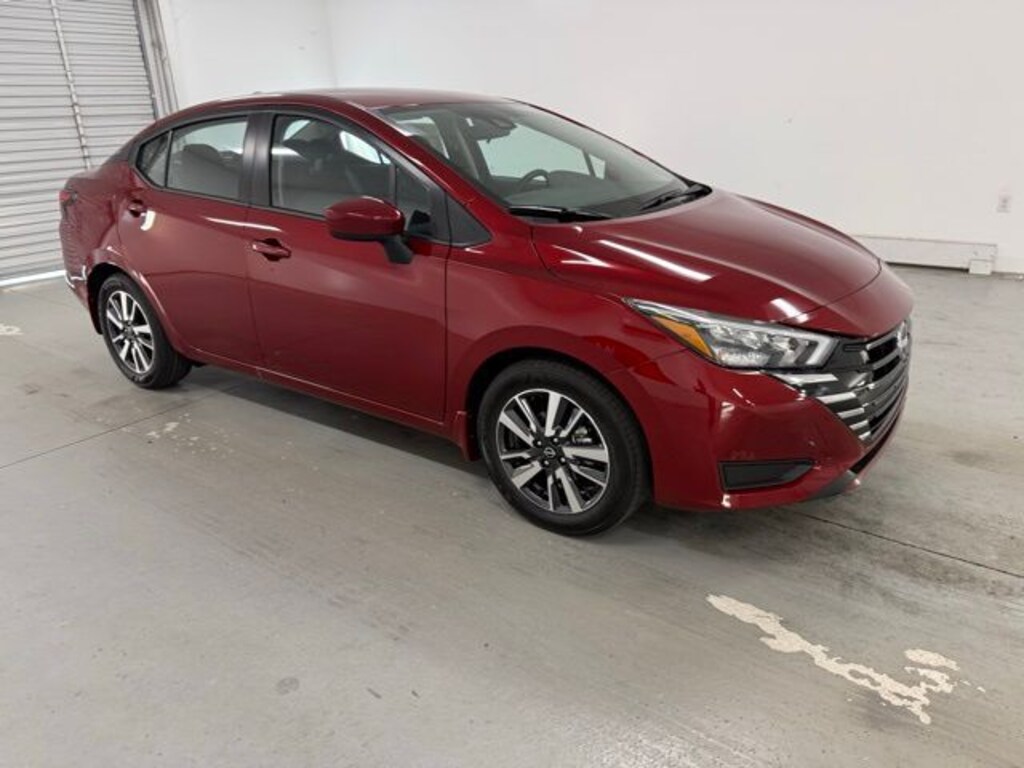 New 2025 Nissan Versa 1.6 SV Sedan