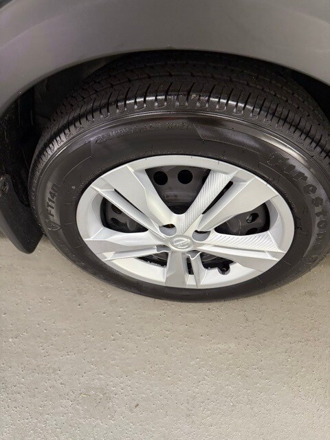 2025 Nissan Kicks Play S photo 3