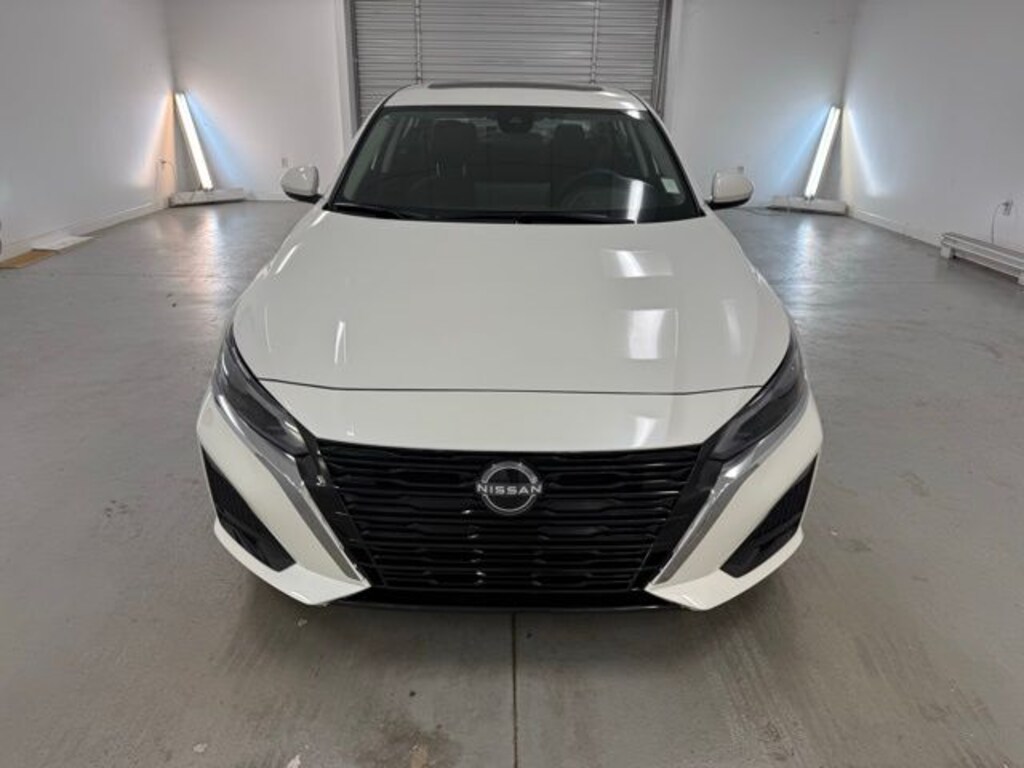 New 2025 Nissan Altima SV Sedan