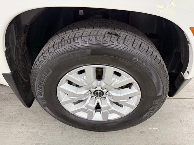 2023 Nissan Frontier SV photo 4