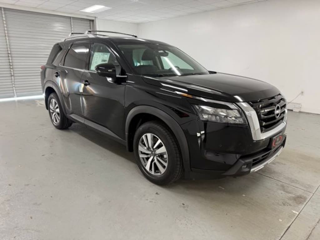 New 2025 Nissan Pathfinder SL SUV
