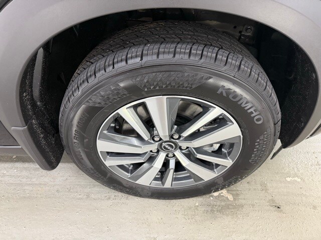 2025 Nissan Pathfinder SL photo 4