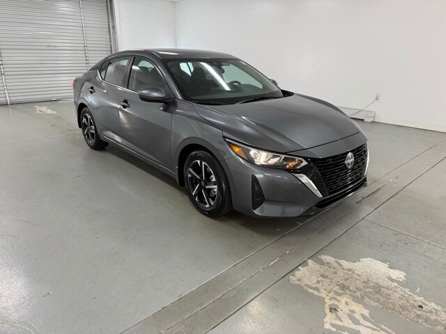 2025 Nissan Sentra SV photo 3