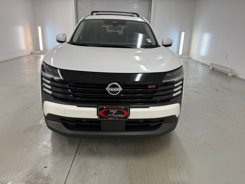 New 2025 Nissan Kicks SR SUV