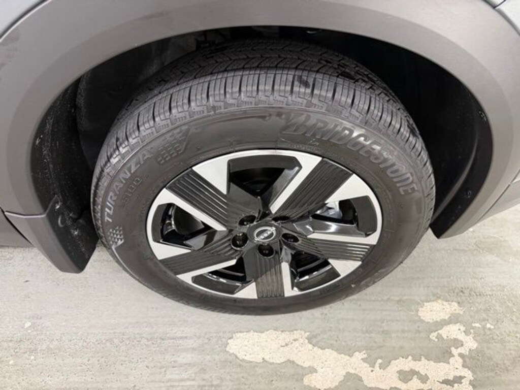 New 2025 Nissan Kicks SV SUV