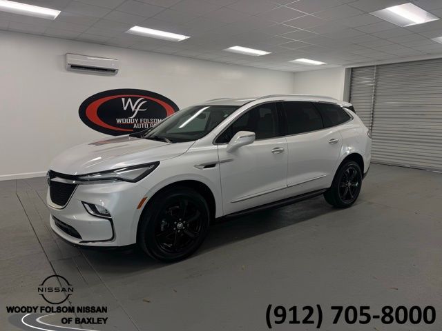 2023 Buick Enclave Essence's photo