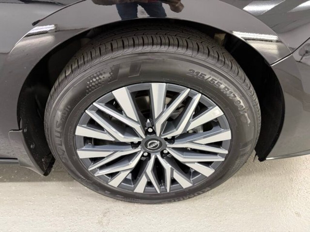 New 2025 Nissan Altima SV Sedan