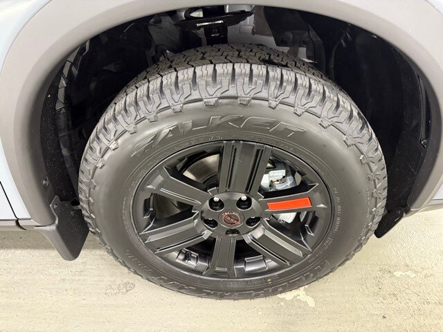 2026 Nissan Rogue SV photo 2