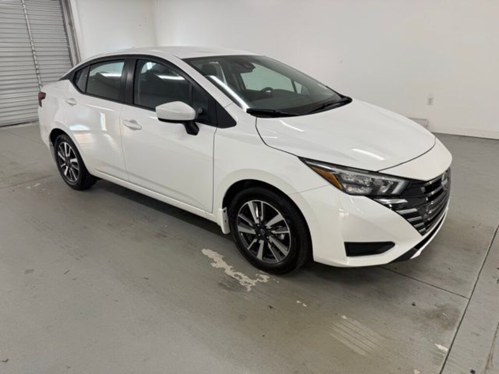 New 2025 Nissan Versa 1.6 SV Sedan