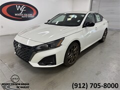 2025 Nissan Altima SR Sedan