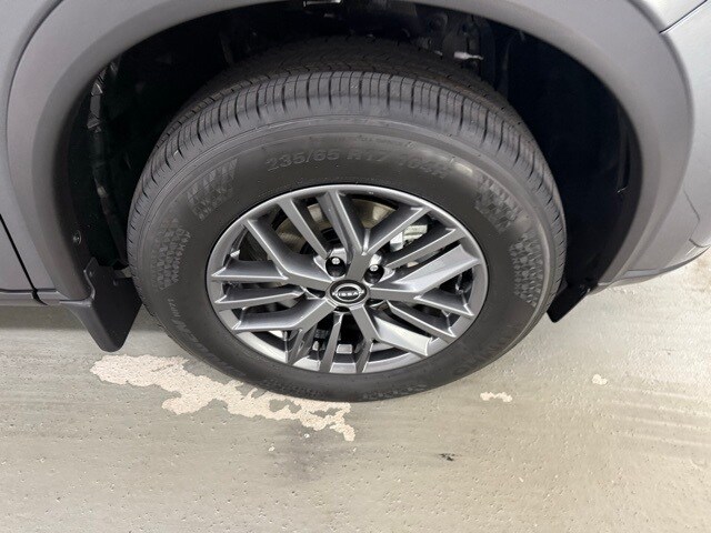 2026 Nissan Rogue S photo 3