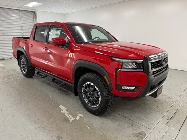 2026 Nissan Frontier photo 2