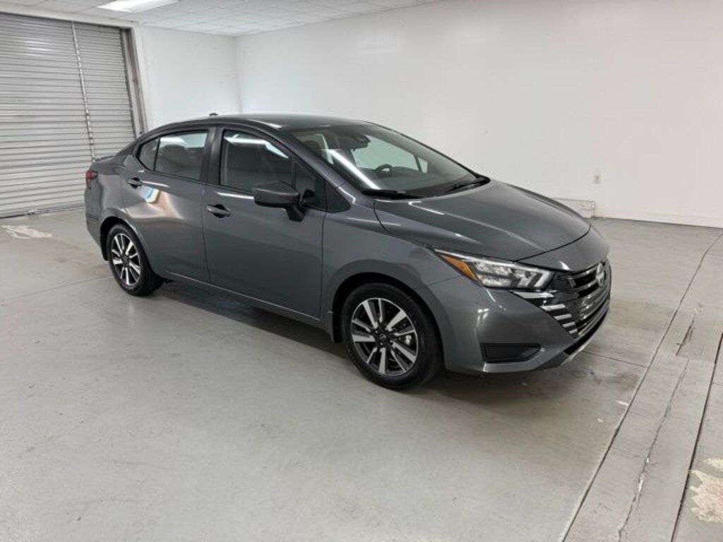 New 2025 Nissan Versa 1.6 SV Sedan