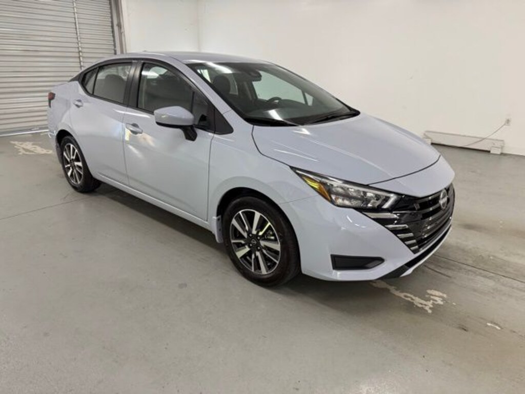 New 2025 Nissan Versa 1.6 SV Sedan
