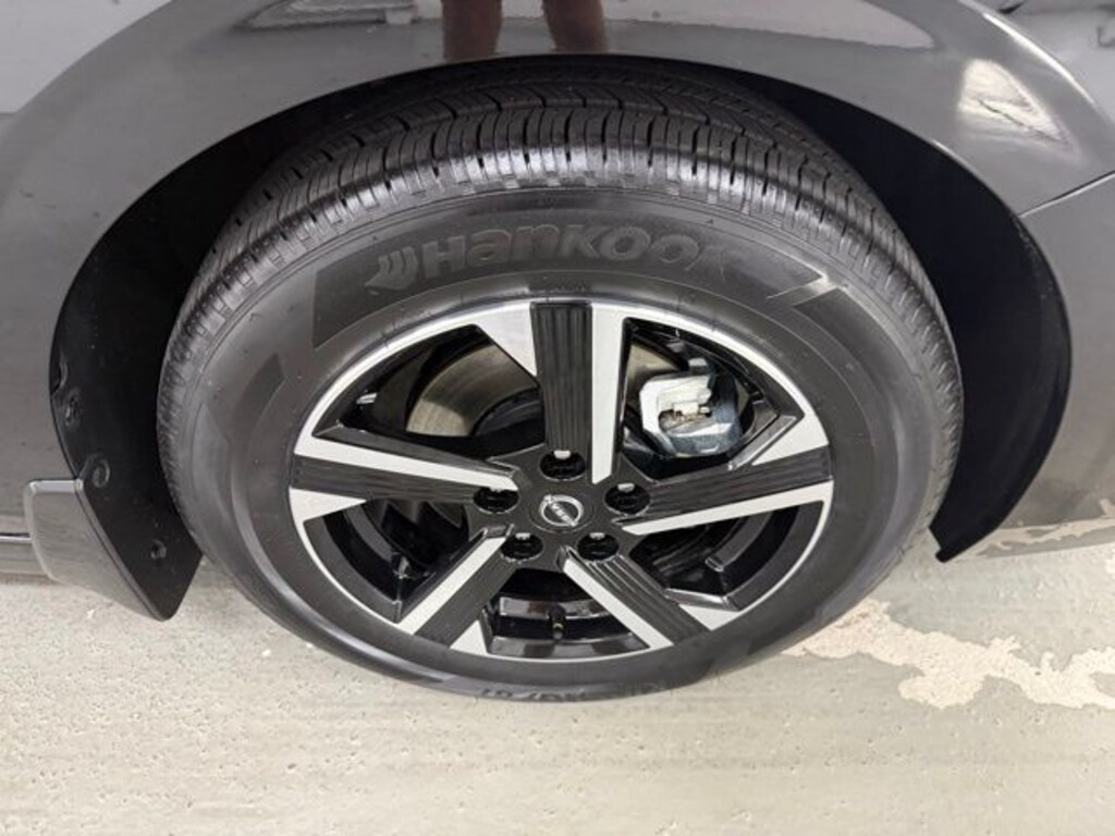 New 2025 Nissan Sentra SV Sedan