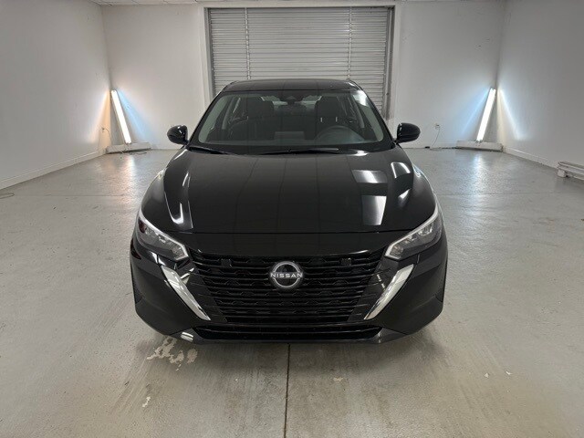 2025 Nissan Sentra SV photo 2