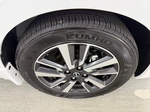 2025 Nissan Versa 1.6 S photo 4