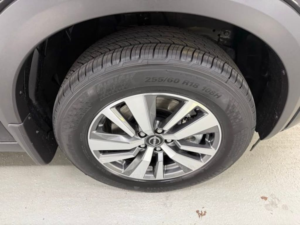 New 2025 Nissan Pathfinder SL SUV