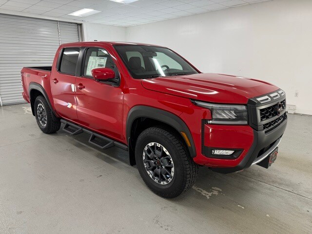 2026 Nissan Frontier Crew Cab PRO-4X photo 2