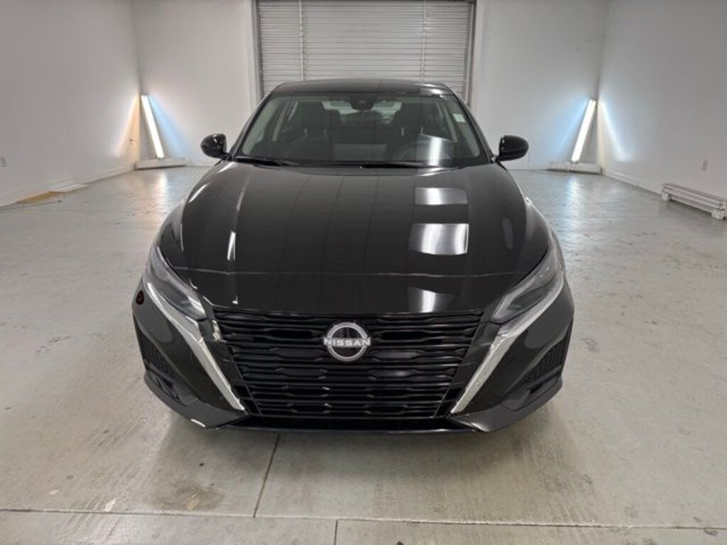 New 2025 Nissan Altima SV Sedan